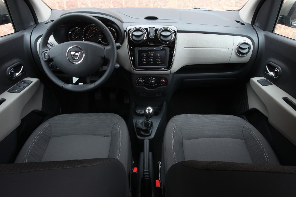 imgi_4_Dacia-Lodgy-sursa-Dacia-18